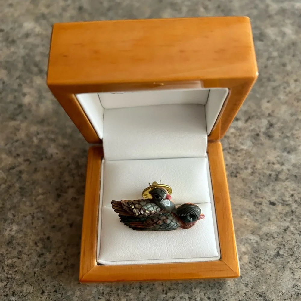 🦆 Duck Wood Duck of Elk Antler, Montana Handmade Hat or Lapel Pin, NWOT